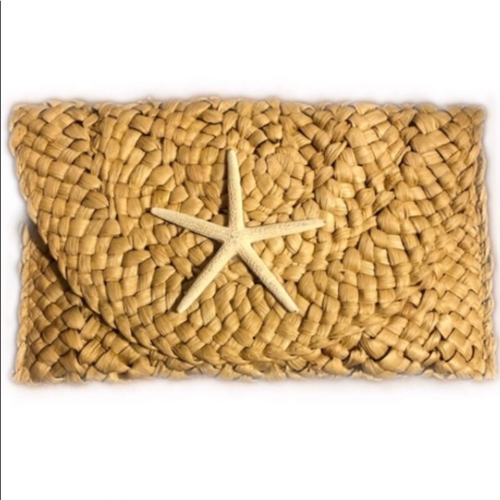 Starfish straw clutch